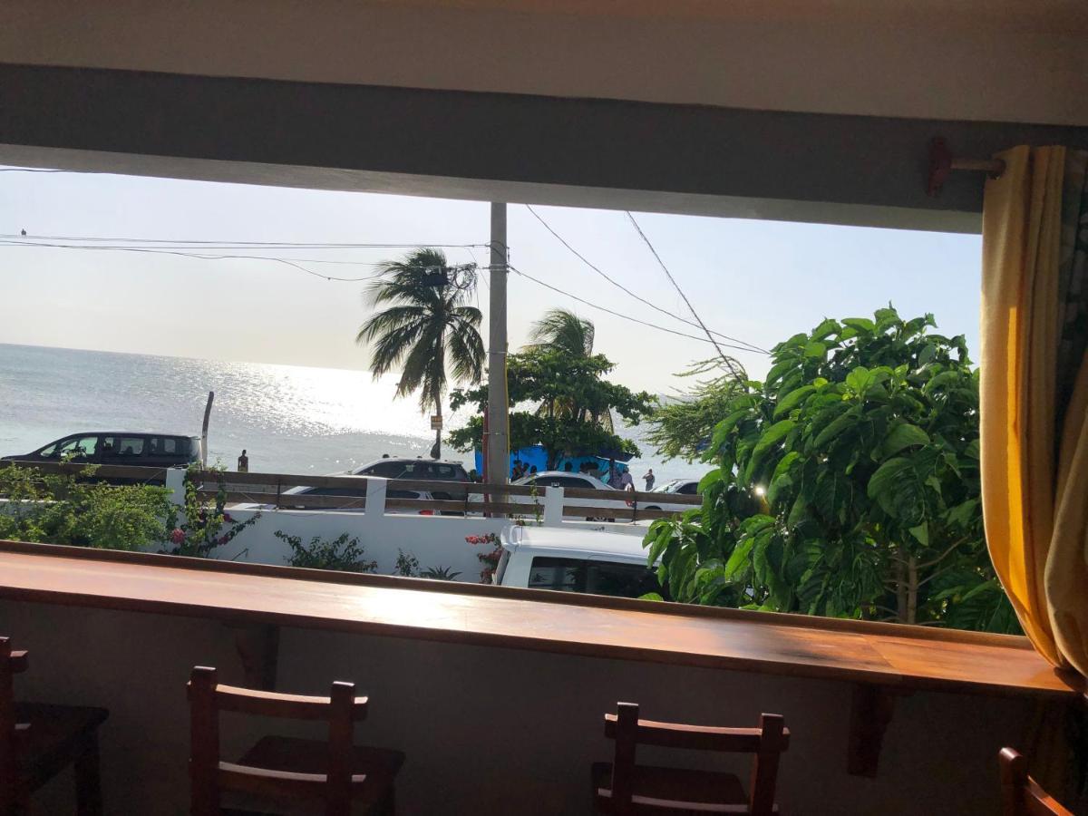 Airport Beach Hotel Montego Bay Exterior foto