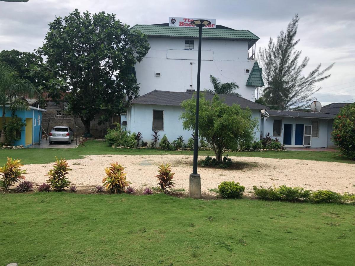 Airport Beach Hotel Montego Bay Exterior foto
